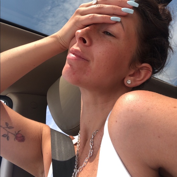 Meet your Posher, Sarah - Picture 1 of 1